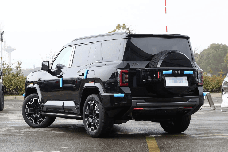 BYD TITANIUM 7