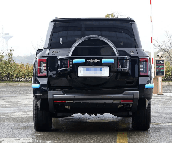 BYD TITANIUM 7